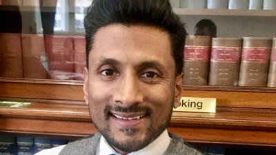 Dr Roni Saha